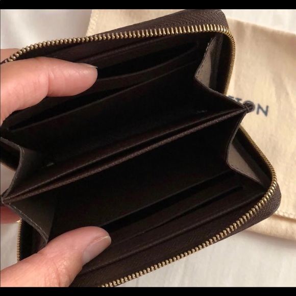 Louis Vuitton mini coin purse. - Picture 5 of 5